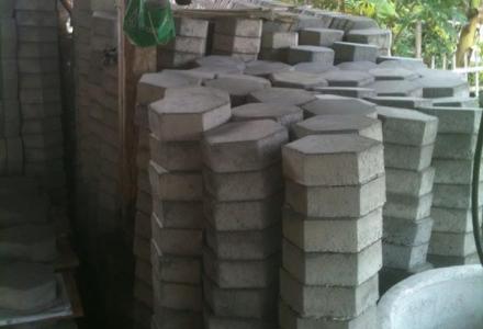 Bumdes Wirajaya Makmur dengan Produk Paving block
