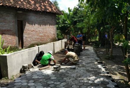 Pembangunan Jalan Desa Wirokerten 