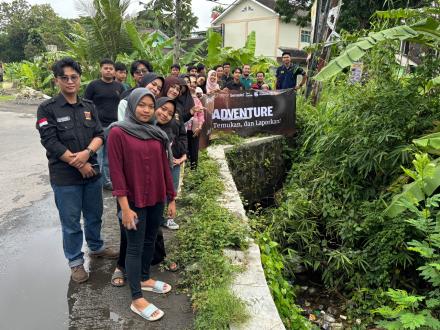 (GPMK) Gandeng Tim Roadster UGM Gelar ROADVENTURE cari solusi pembuangan sampah liar dan jalan rusak