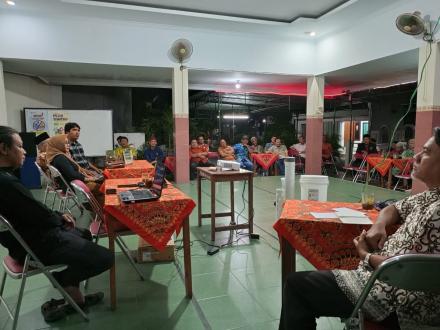 Pelatihan Pemilahan dan Pengelolaan Sampah Skala Rumah Tangga di Perum GWI